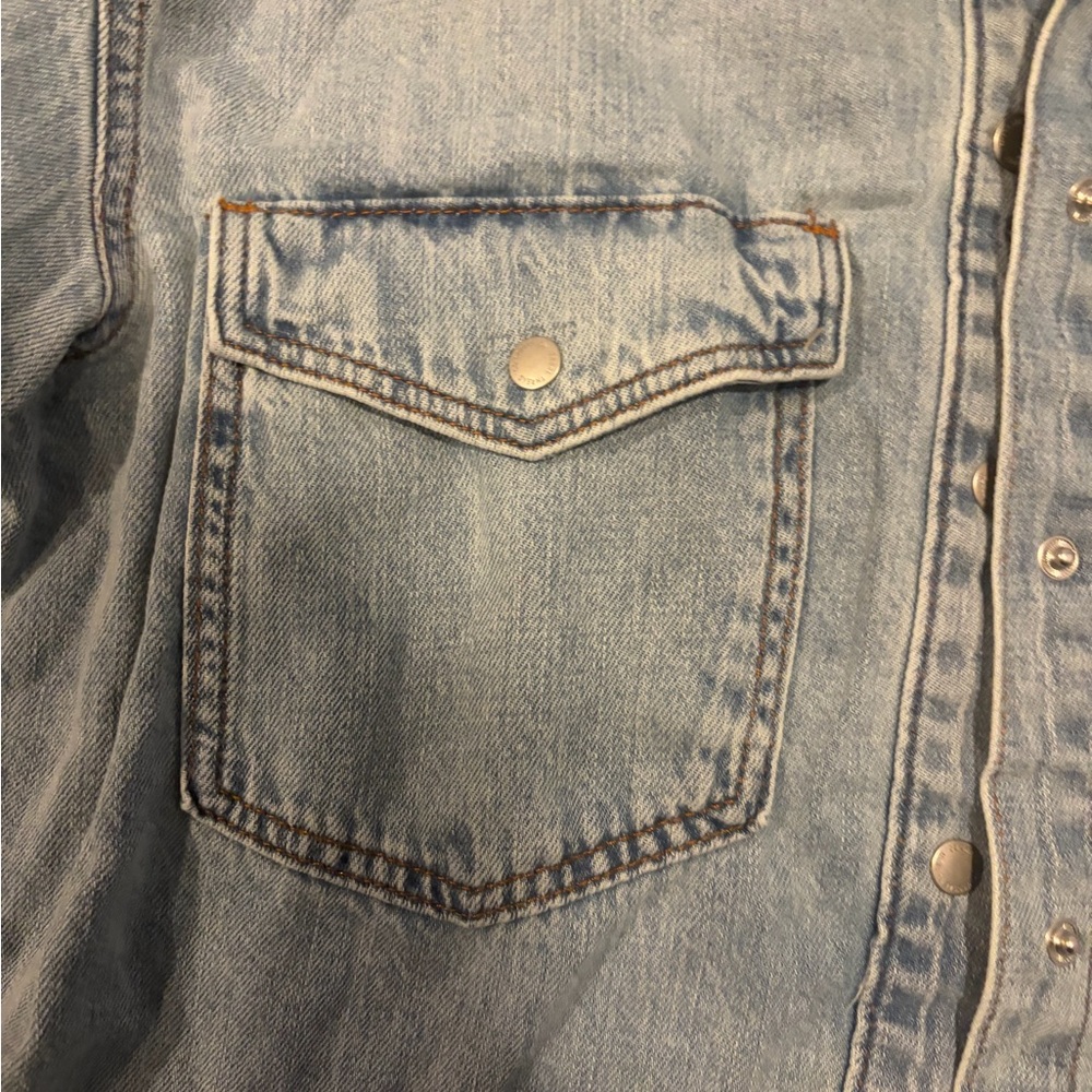 Oversized Light Wash Denim Button-Up Shirt Jacket NWT - Picture 5 of 8